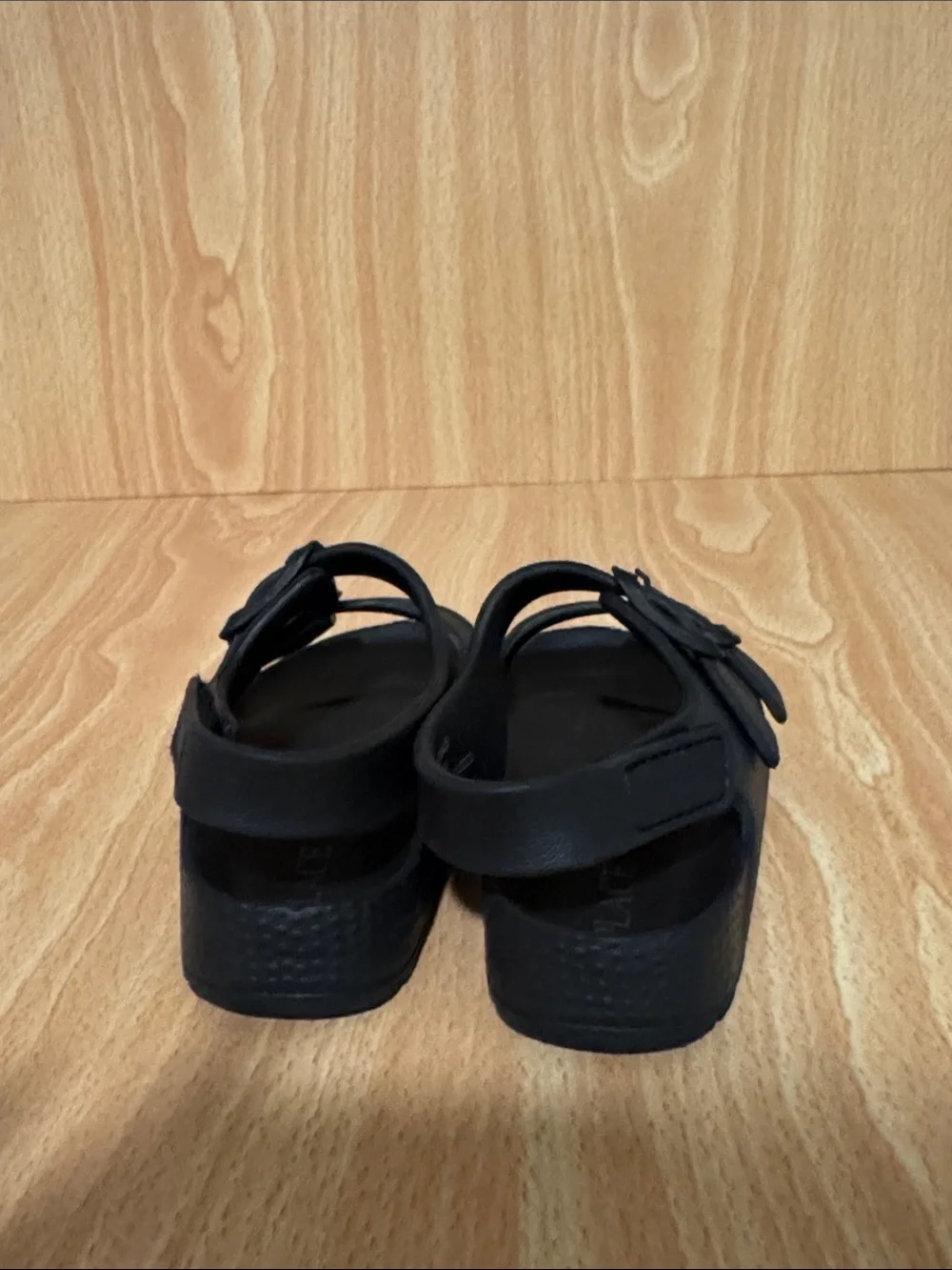 Black Sandals -8C